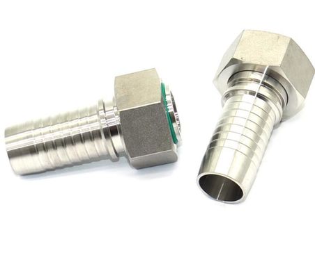 Coupe à travers tuyaux hydrauliques en acier inoxydable