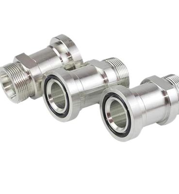 Adaptateurs hydrauliques pour tuyaux en acier au carbone moyen