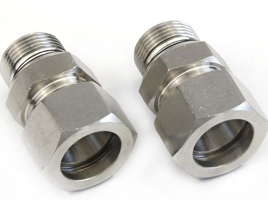 Fil métrique de 1 cm-Wd avec raccords de tubes à joint captif en acier au carbone moyen standard