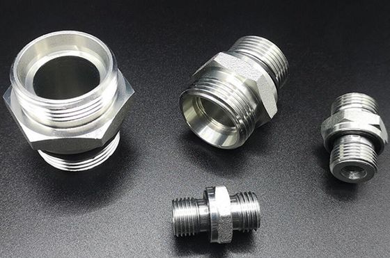 1CB Fittings américains en acier au carbone galvanisé fil métrique type tube