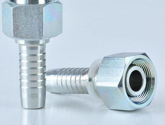 Acier inoxydable métrique Femme 24 degrés cône O-anneau raccord hydraulique pour la connexion de tuyau